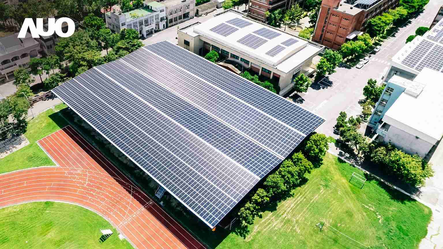 万利SunSteel光电整合型浪板具备快速安装、、、、轻量化优势,,可提升15%发电效能,,,,通过国际IEC与台湾VPC认证安全、、、防漏、、、耐候标准